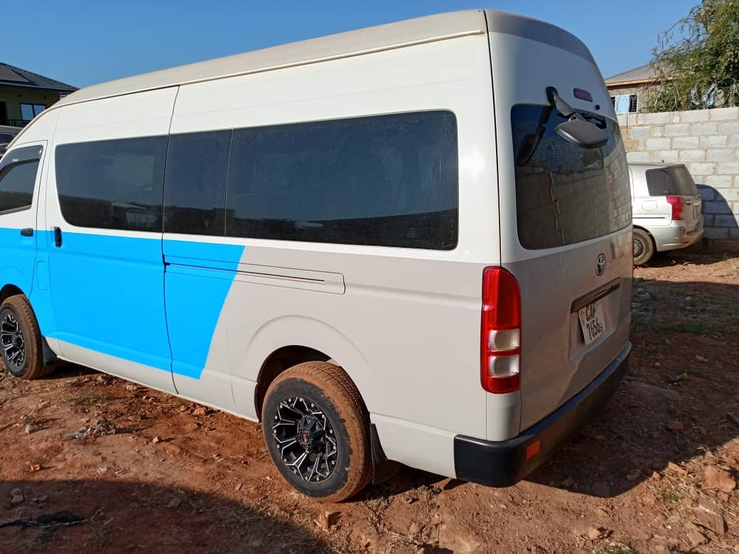 Mini bus